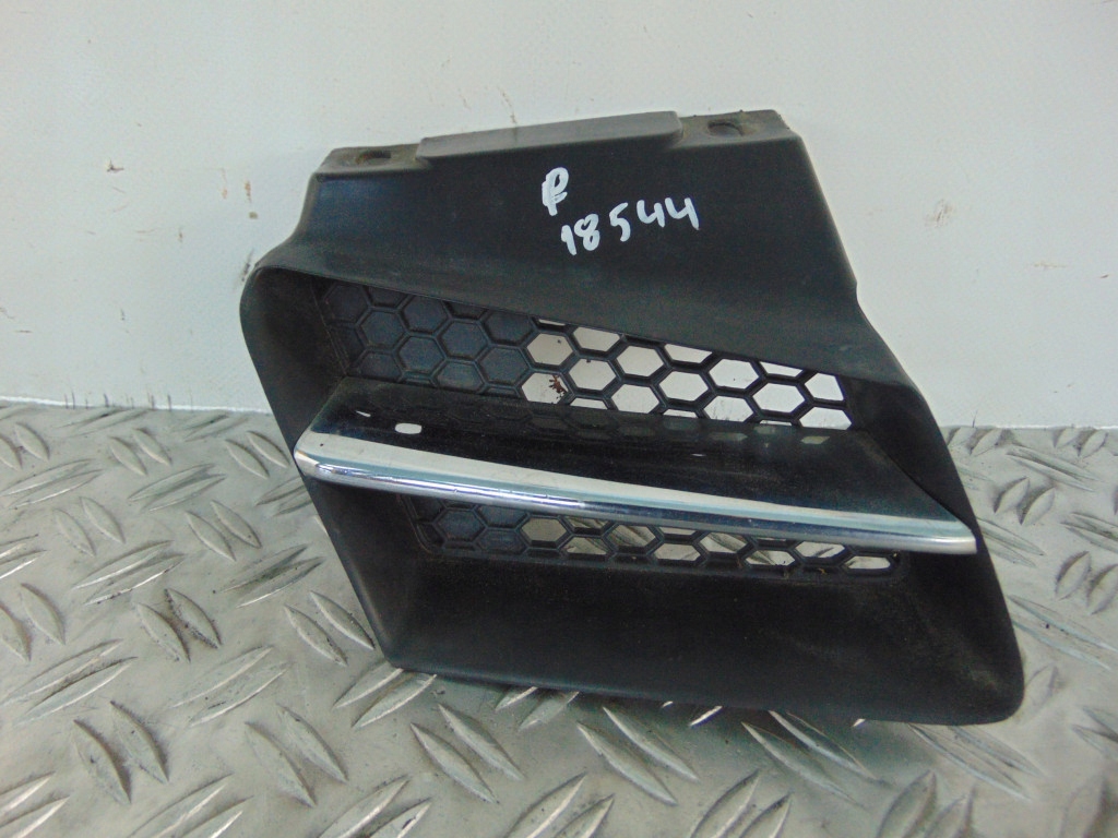 Купить Alfa romeo 156 решётка радиатора бампера перед правая