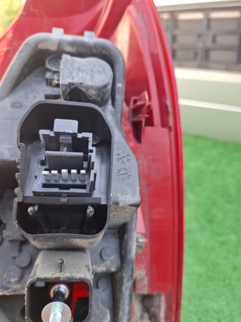 фото №7, Вкладиш лампи лівий задня renault twingo 2