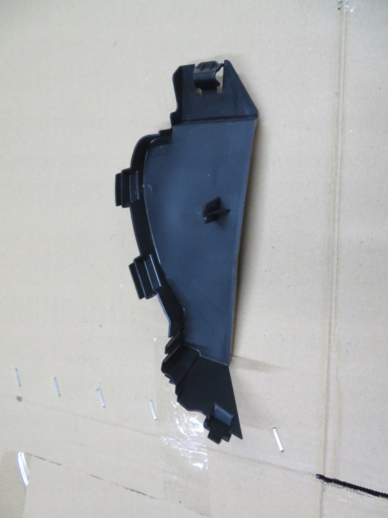 Купити Mercedes w246 b klasa впуск повітря правий