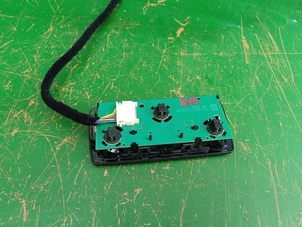 фото №7, Лампа потолочный освещение салона bmw f10 f11 f01 f07 9163699