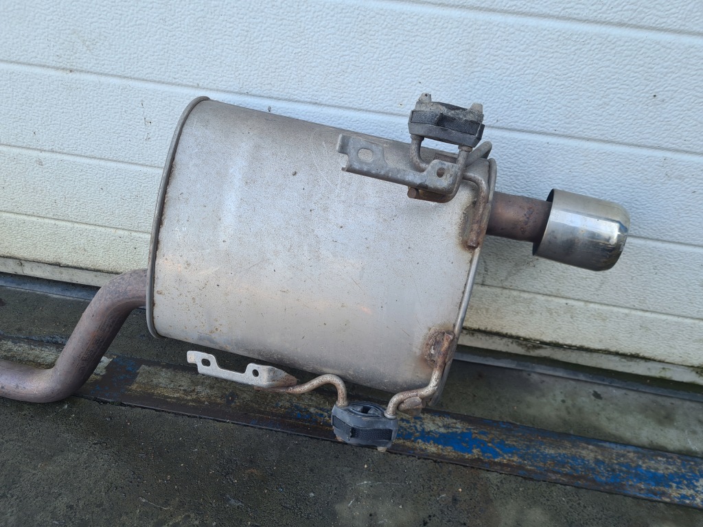 Mini cooper r56 1.6d труба вихлопна гасник 2754643 Оригінал