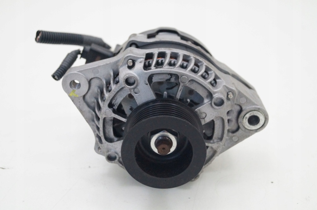 Купити Toyota 104211-3430 генератор t