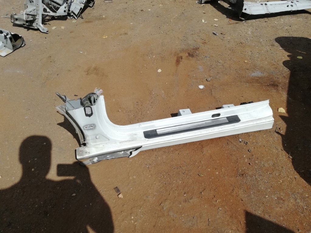 фото №2, Порог левый блок двигателя renault megane iii coupe