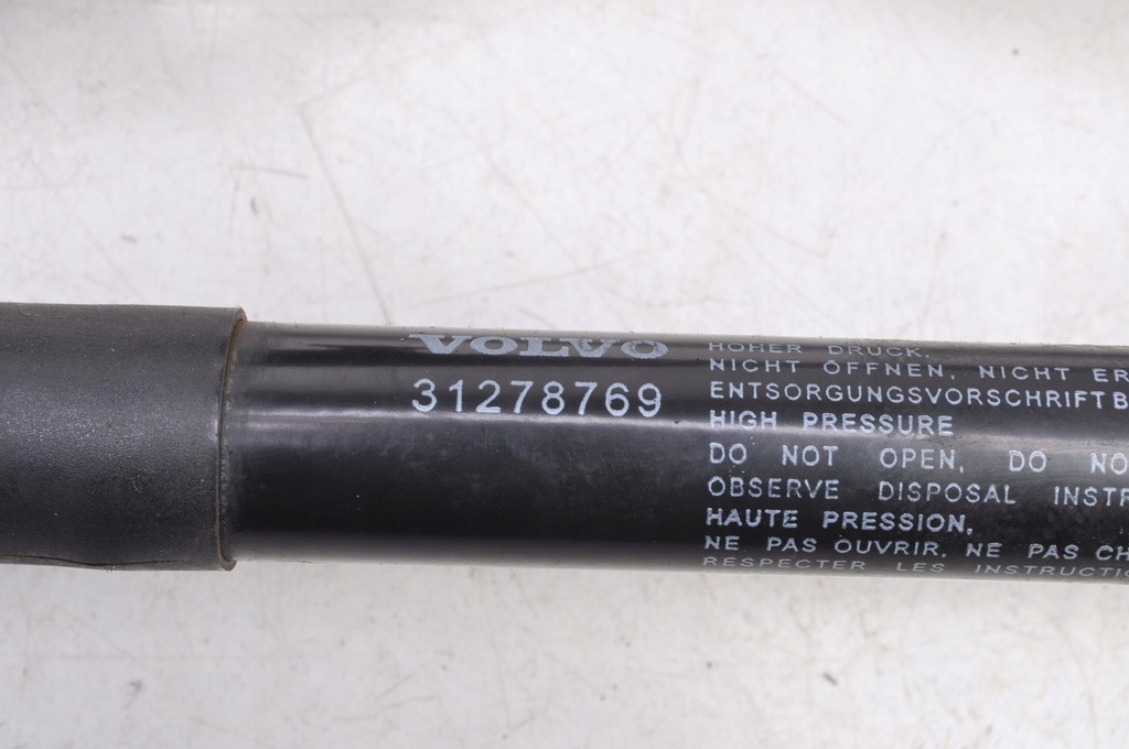 фото №11, Volvo s60 ii v60 петля петли капот 31385813 31385812 комплект