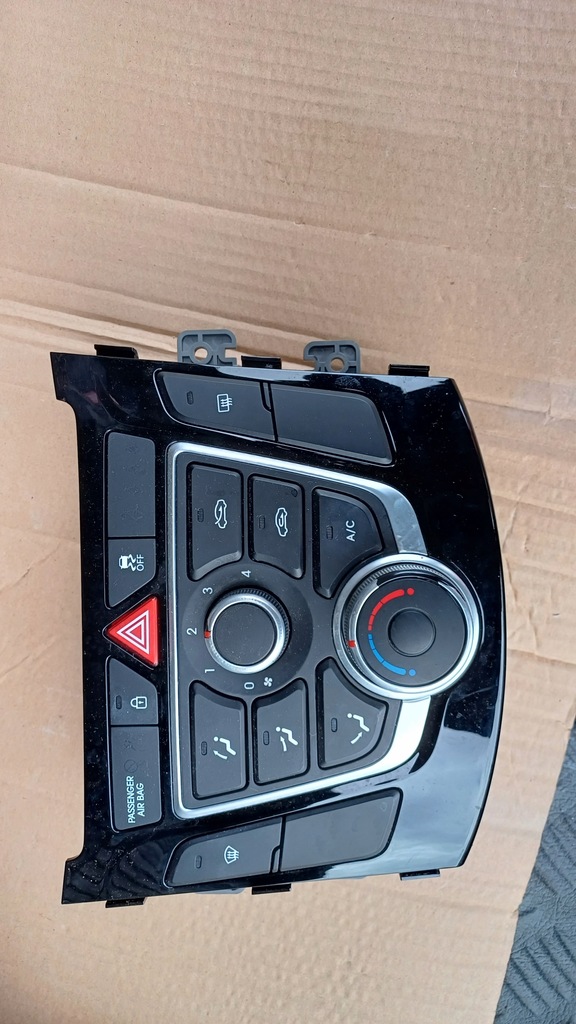 фото №1, Панель кондиціонера hyundai i30 ii 97250-a6061