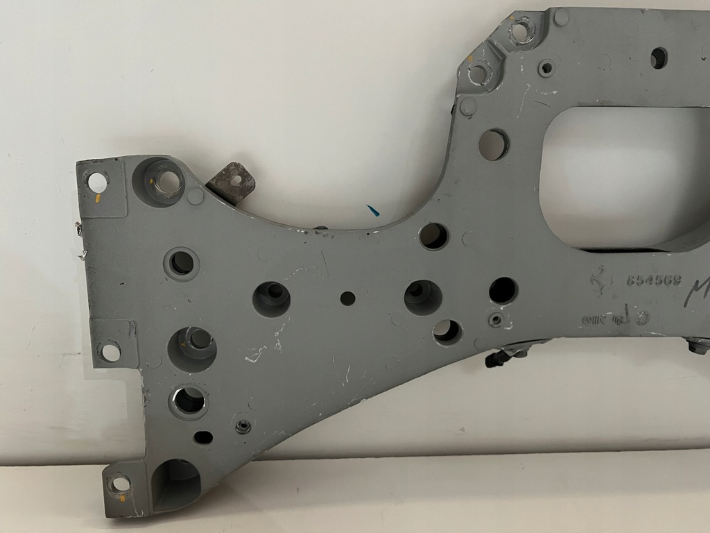 фото №6, Подрамник подрамник кронштейн двигателя электрический ferrari sf90 854569