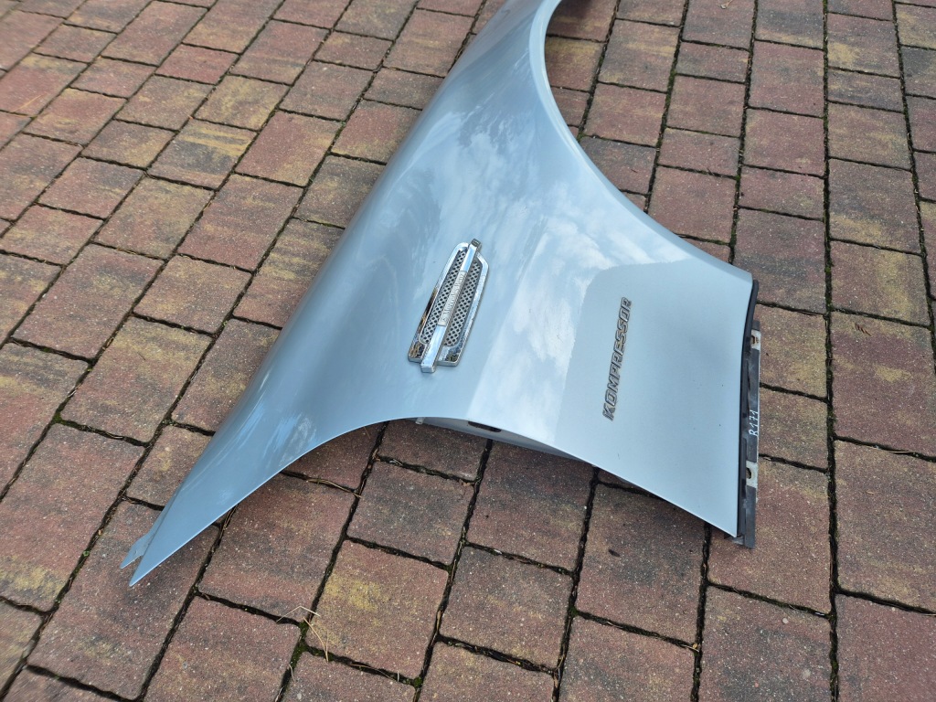 Крыло  правый  перед mercedes slk r171 Цена