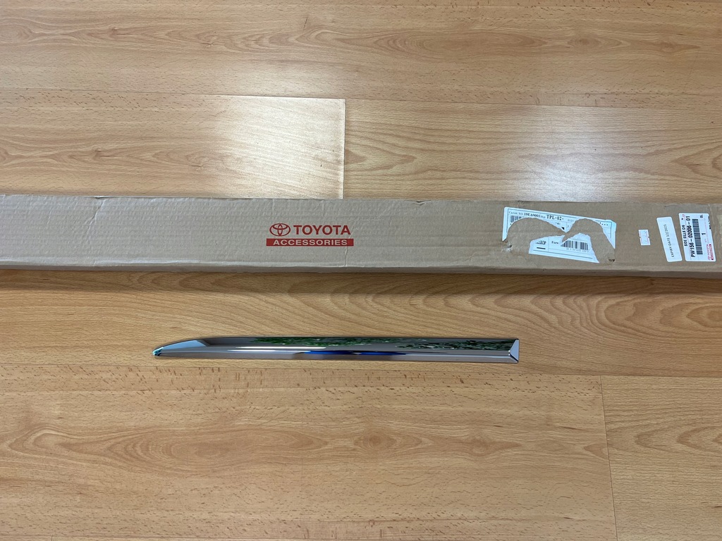 фото №1, Toyota corolla e21 хром молдинг дверь правый задняя