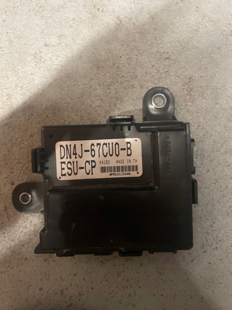 фото №1, Mazda mx-30 модуль зарядки dn4j-67cu0-b