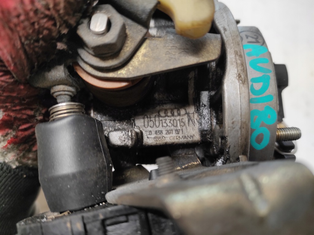 Audi 80 b3 86- 1.8 pm моноінжектор 050133015n Зі Шроту