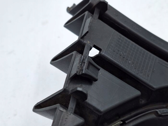 фото №10, Vw passat b7 решётка бампера левая 3aa853665