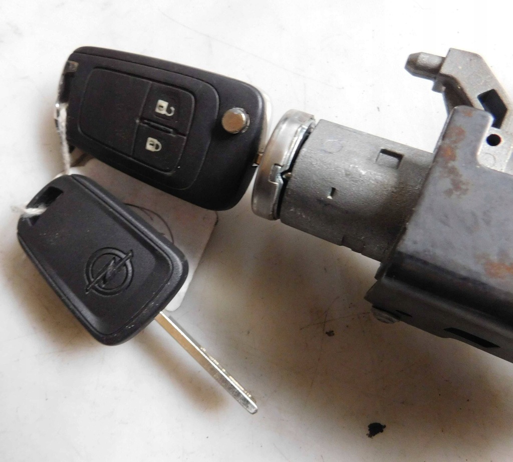 фото №13, Opel karl 15r 1.0 12v l5q набор стартовый бортовой компьютер bsi ключ 12673618