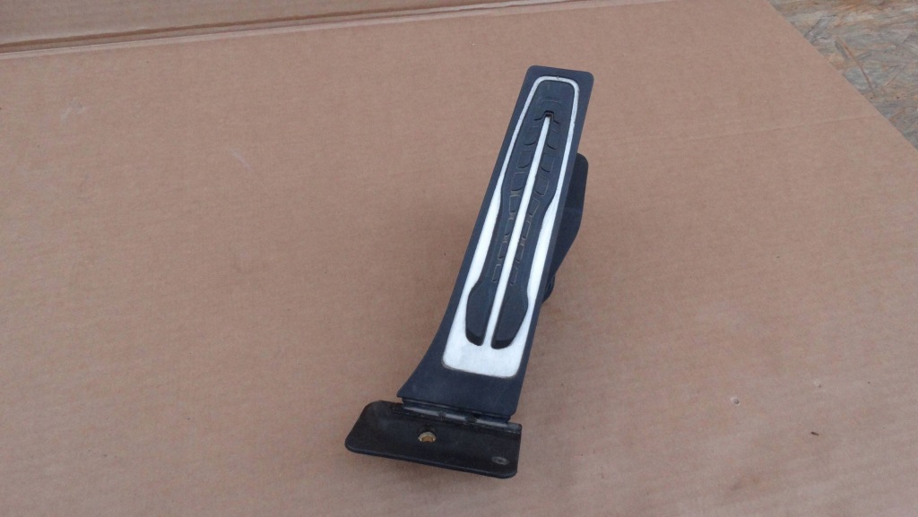 Купити Bmw x2 u10 педаль газу 6889824
