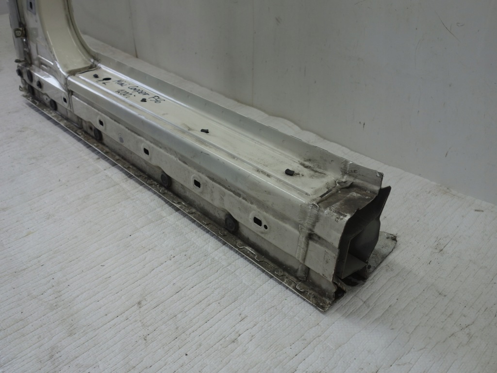 Порог стойку левый перед mini cooper f56 3d Доставка