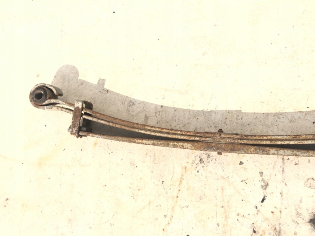 Ресора лівий задній mercedes --- --- 809d щітка Доставка