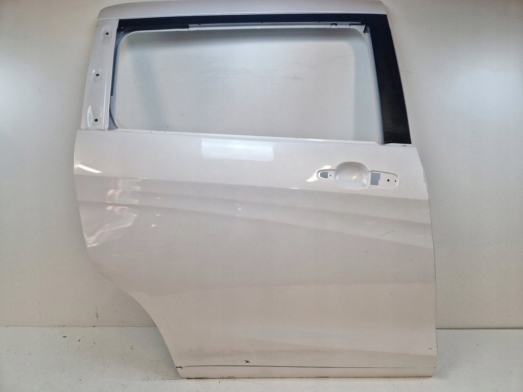 фото №1, Mazda v 5 дверь задние правое правый задняя