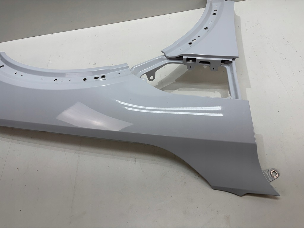 фото №11, Крила правий передній перед audi q8 e-tron