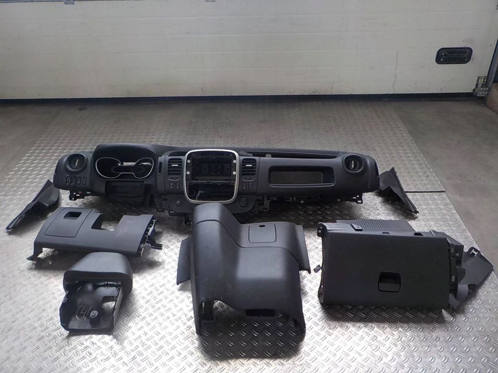 фото №1, Trafic iii консоль приборная панель приборная приборная панель