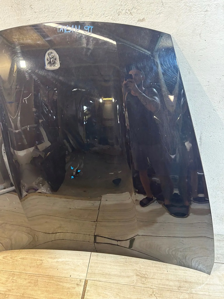 фото №5, Porsche taycan 9j1 2020 капот