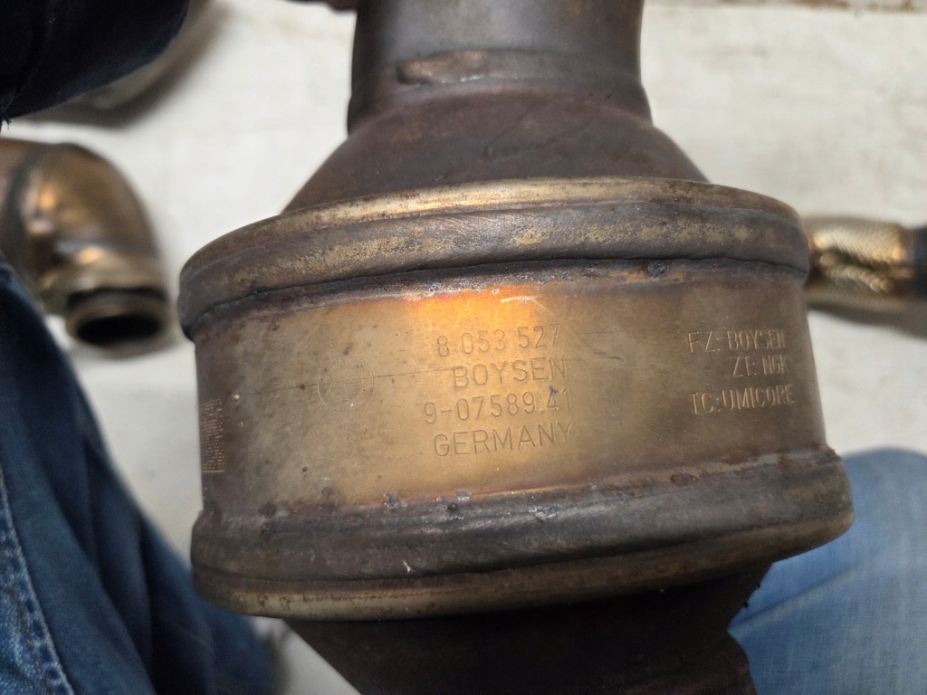 Вихлоп гасник каталізатор dpf bmw m5 m8 f90 f91 f92 f93 8053527 Недорого