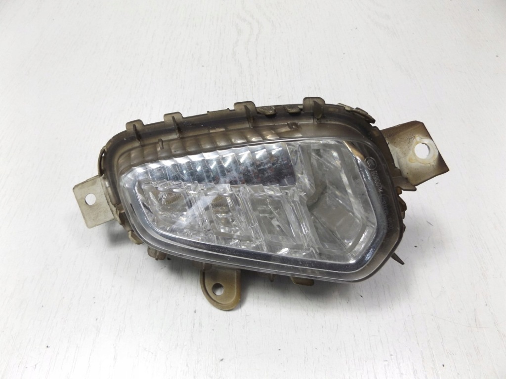 Купить Volvo v40 2 противотуманная фара правая  31323116