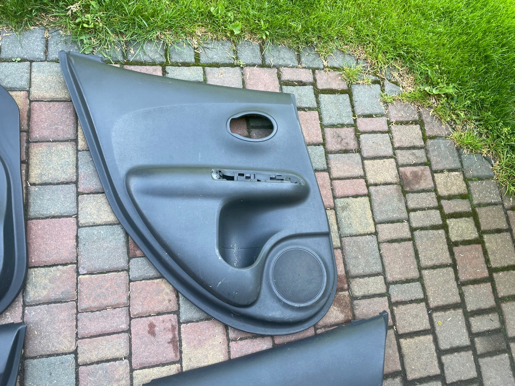 фото №1, Nissan оригинальный номер обшивка