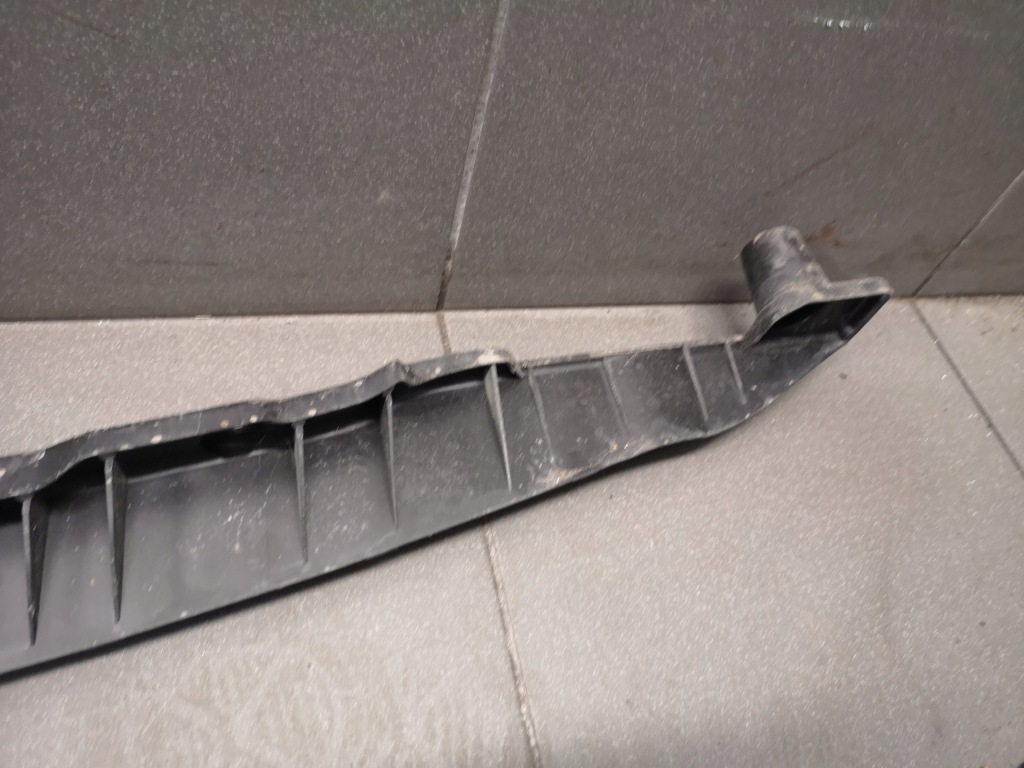 фото №5, Направляющая бампера задняя средний vw touareg 7l6807863b