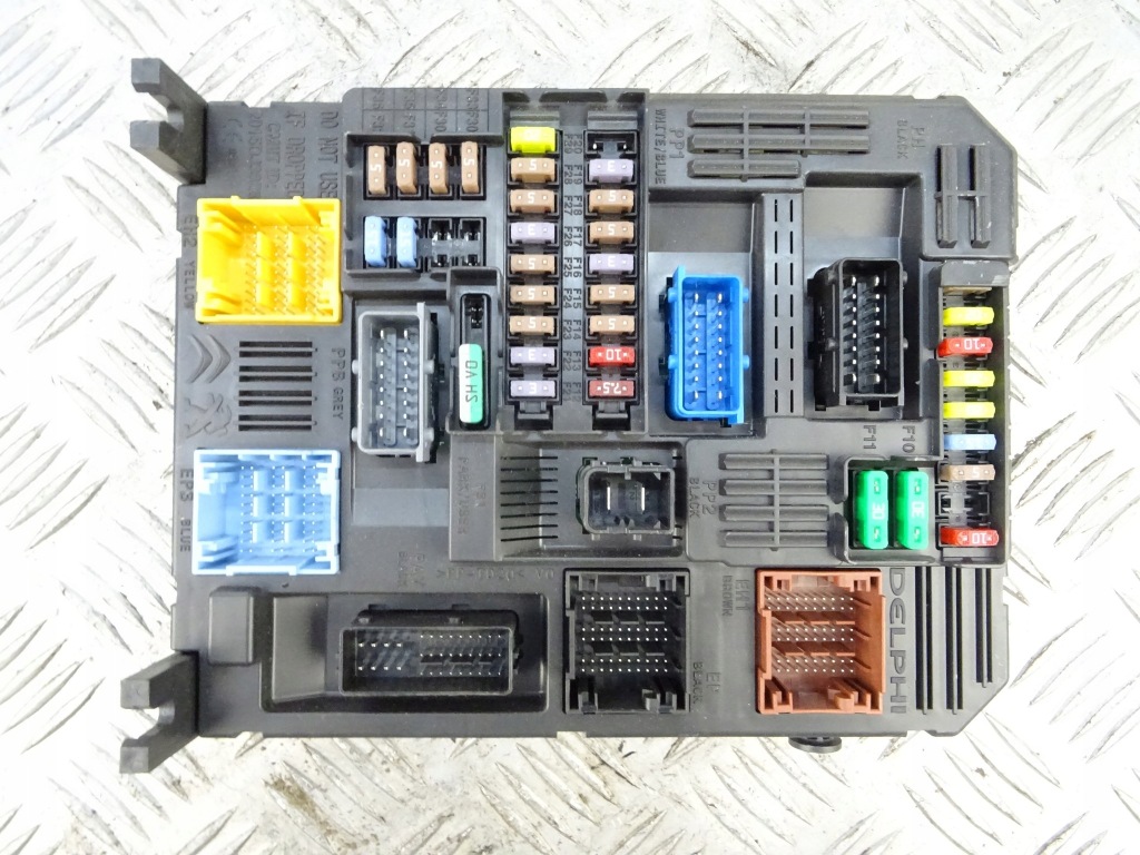 Купити Citroen ds7 бортовий комп'ютер блок керування bsi 9822746280