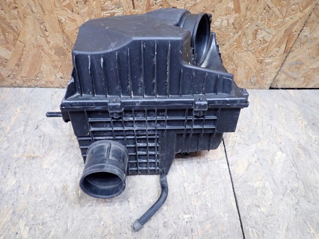 Купити Корпус фільтра повітря renault master 3 iii 2010- 165008632r