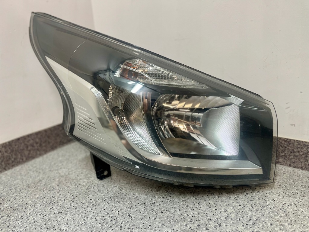 фото №1, Renault trafic iii фара правий лампа egues ue org 14-21