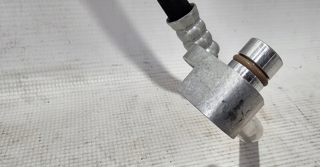 Новый org шланг пабтрубок  трубка кондиционера renault arkana 1.2 tce 924905202r Оригинал