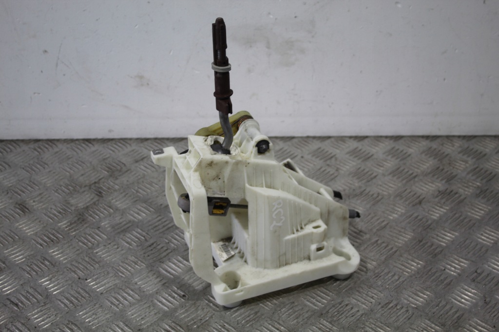 фото №1, Механизм переключения передач домкрат peugeot rcz lift