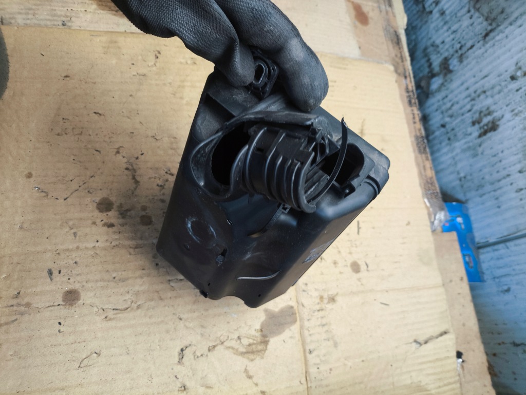 Fiat doblo коробка запобіжників fiat ? в Україні