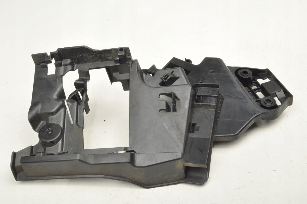 Купить Volvo s60 v60 ii кронштейн замка защита пластик левый задний  31462722