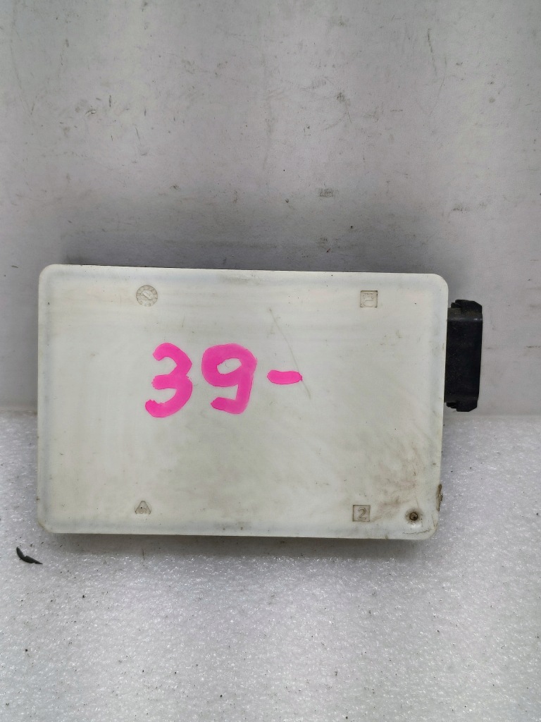 Alfa romeo stelvio giulia модуль радар асистент мертвого pola blis 50568117 Доставка