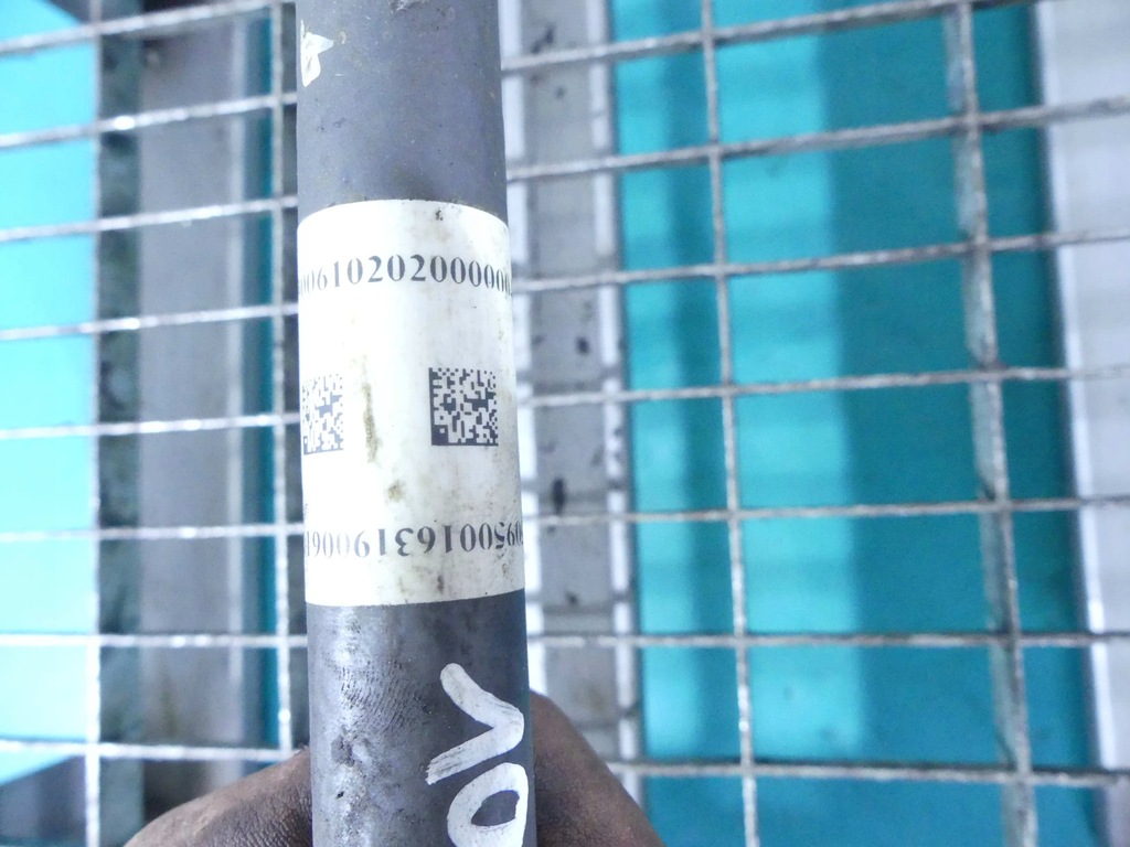 фото №8, Приводной вал левая задняя задняя infiniti qx30 q30 2,0 t awd