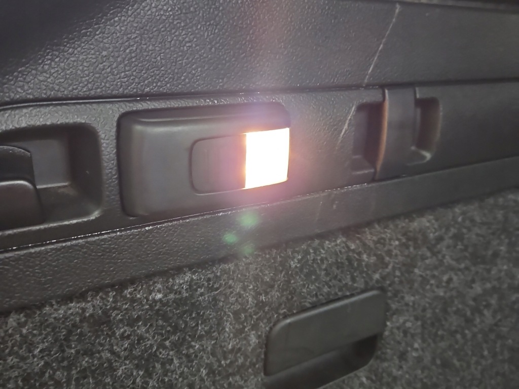 Купити Ліхтарик skoda superb 2