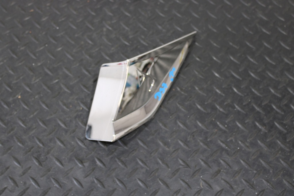 Купить Треугольник заглушка защита крыла правая citroen ds7 9824575977