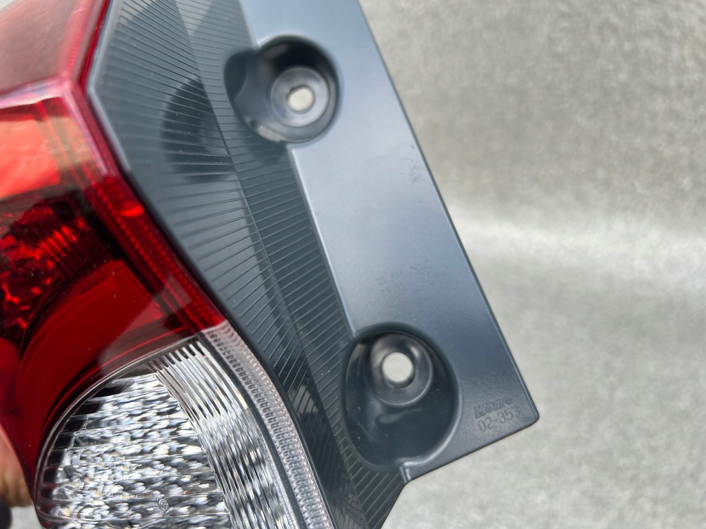 фото №7, Toyota auris ii lift лампа задня ліва kombi poznań