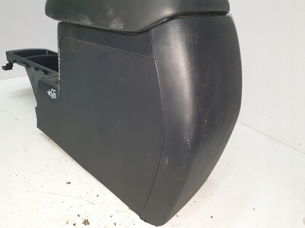 Купити Підлокітник тунель середній subaru forester 3