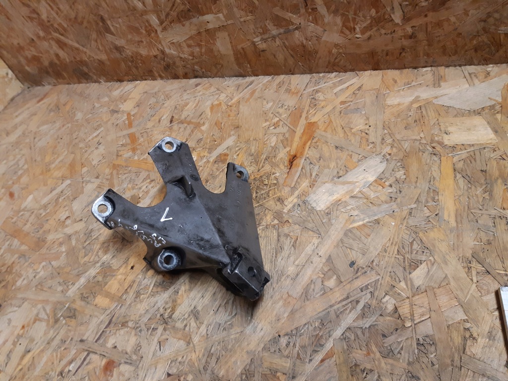 фото №6, Audi a4 b6 2.5 v6 tdi кронштейн двигателя