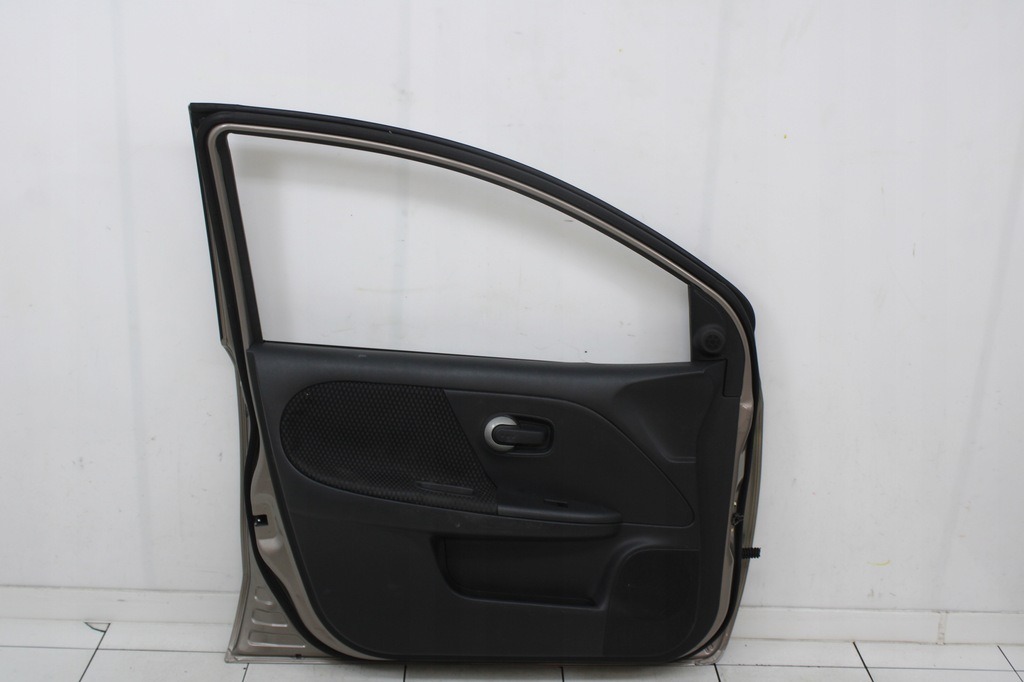 фото №12, Nissan note e11 06r- дверь левая передние левый перед c30