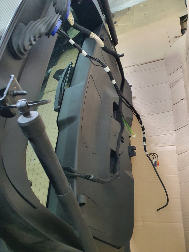 фото №4, Кришка багажника задня камера citroen c5 aircorss kwed