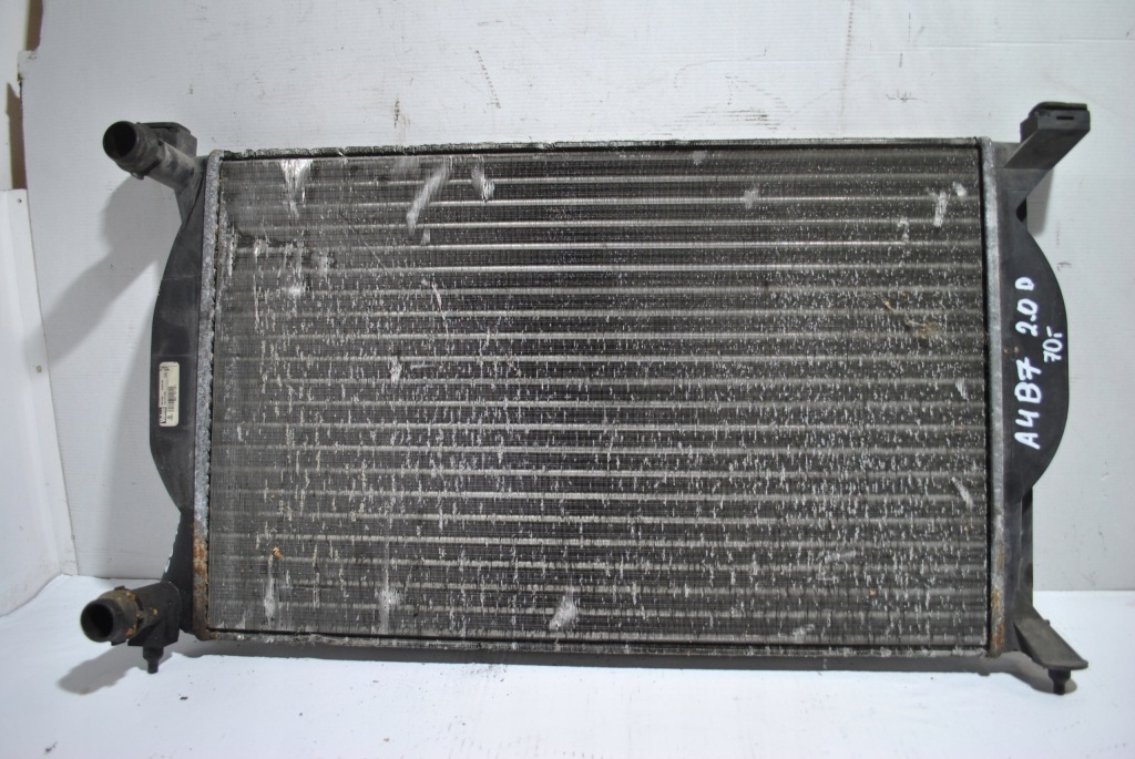 фото №1, Audi оригинальный номер 8e0121251 радиатор wody