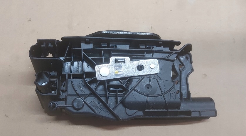 фото №1, Mercedes w447 замок дверь сдвижные правое oryg