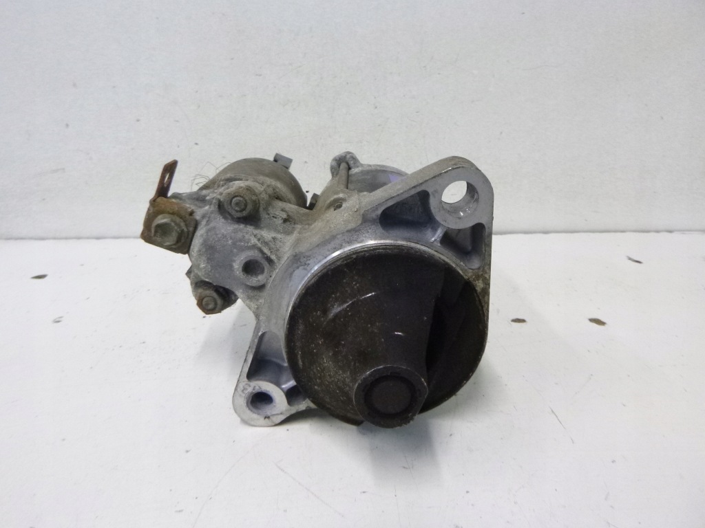 Купити Стартер subaru vivio 0.6 1996r.