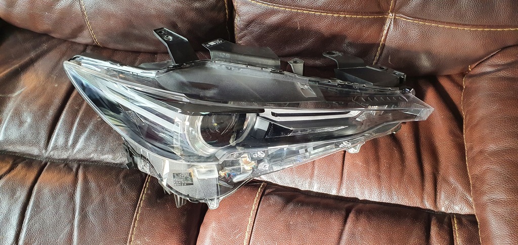 фото №1, Mazda cx5 ii лампа правая full led kb8n51030k