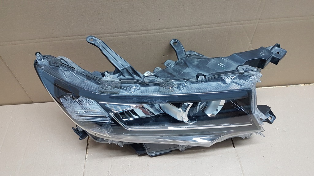 фото №5, Лампа перед правая toyota land cruiser 150 full led