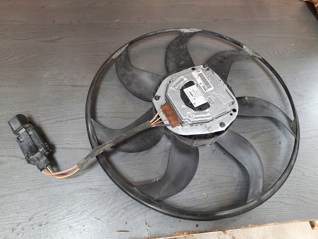 фото №5, Bmw x1 e84 2.0 20i вентилятор радиатор