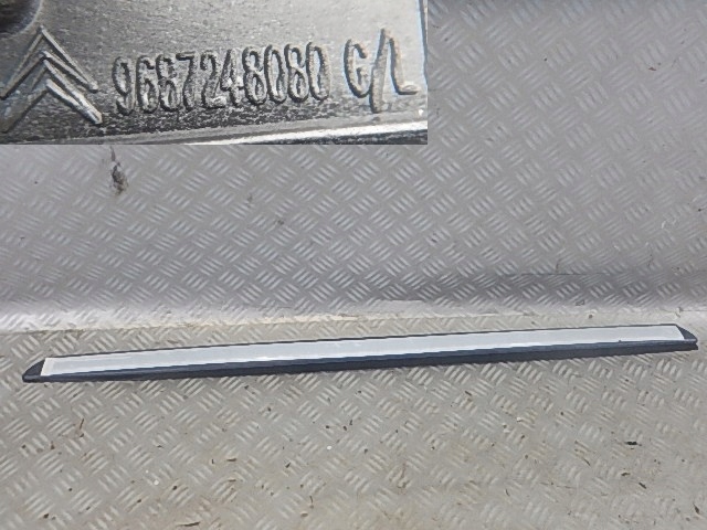 фото №1, Citroen ds5 молдинг стекло перед 9687248080